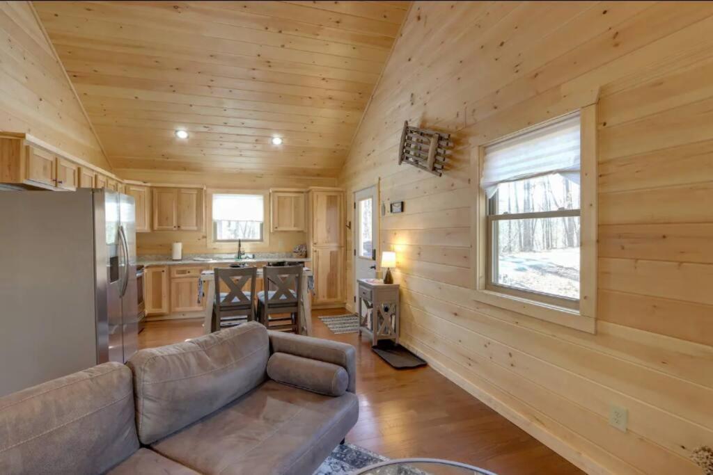 New Serene, Fun & Comfy Cabin- Covered Deck, Grill, Arcade Murphy Extérieur photo