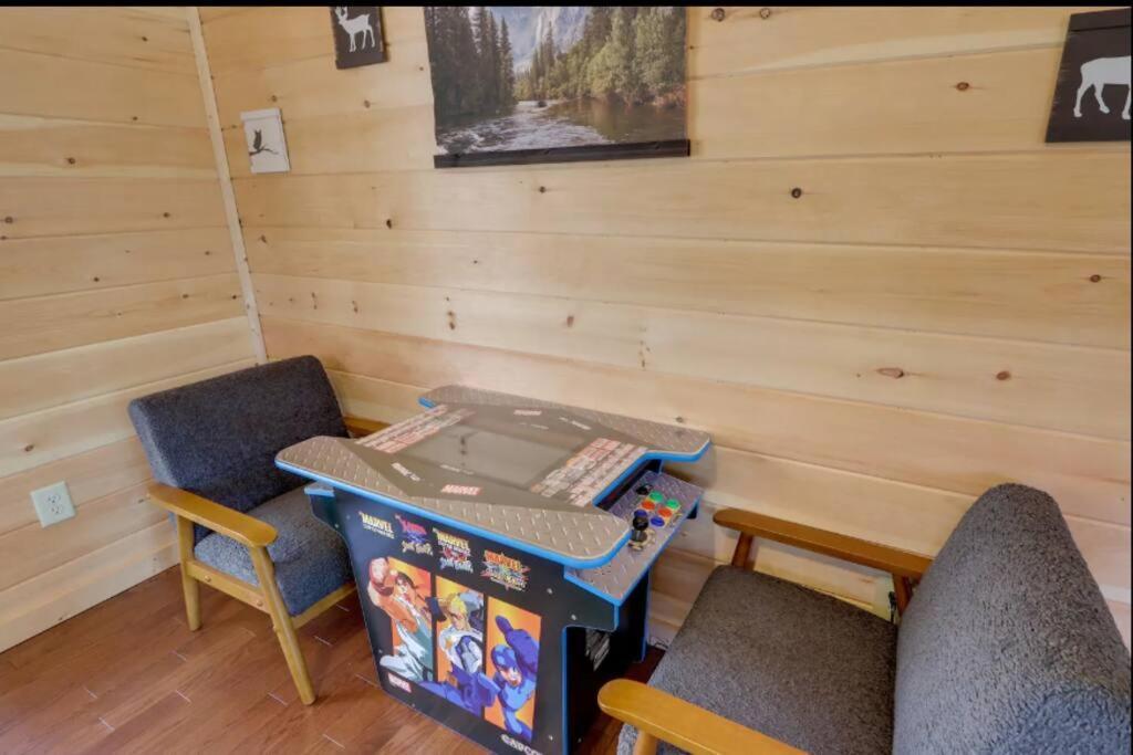 New Serene, Fun & Comfy Cabin- Covered Deck, Grill, Arcade Murphy Extérieur photo