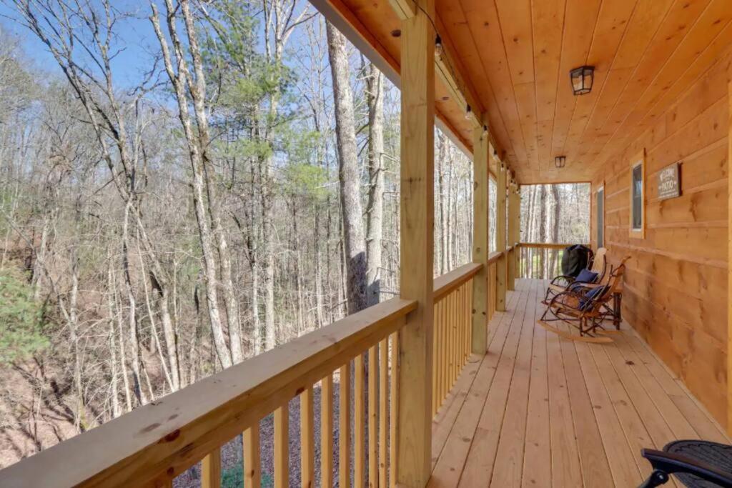 New Serene, Fun & Comfy Cabin- Covered Deck, Grill, Arcade Murphy Extérieur photo
