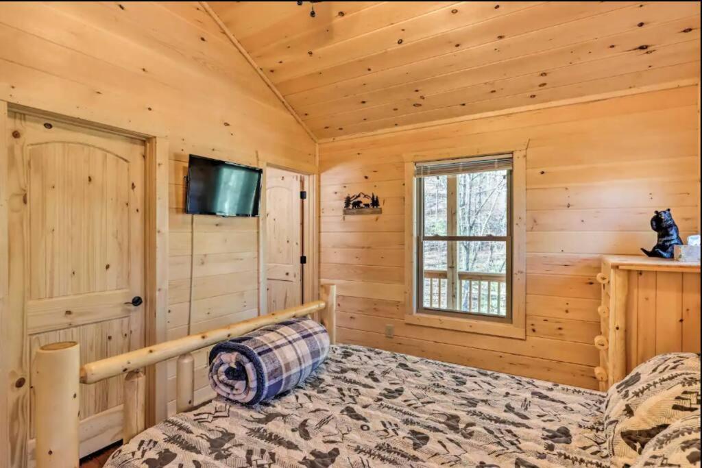 New Serene, Fun & Comfy Cabin- Covered Deck, Grill, Arcade Murphy Extérieur photo