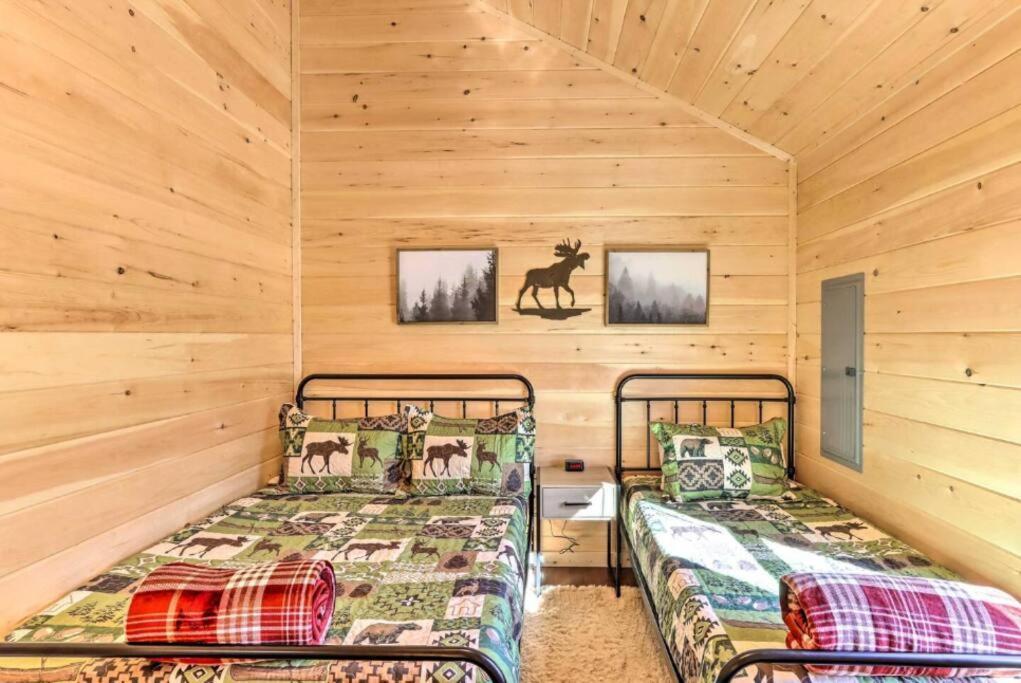 New Serene, Fun & Comfy Cabin- Covered Deck, Grill, Arcade Murphy Extérieur photo